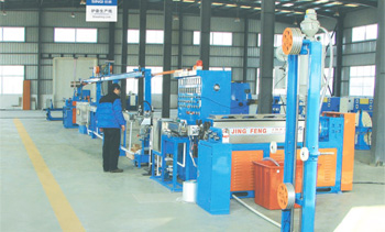 信基护套生产线